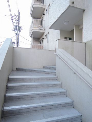 【エントランス】 | 金沢八景クローバーハイツＣ棟