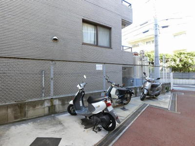 【その他共用部分】 | ペアパレス上池台NO.2 | バイク置場
