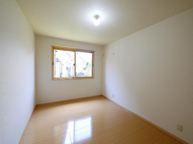 ガーデンパークC棟の洋室|個人の部屋や寝室として使える洋室です