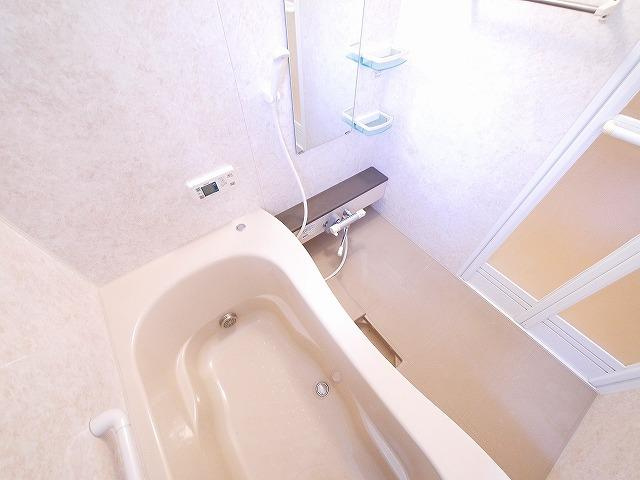 ガーデンパークC棟の浴室|お風呂です