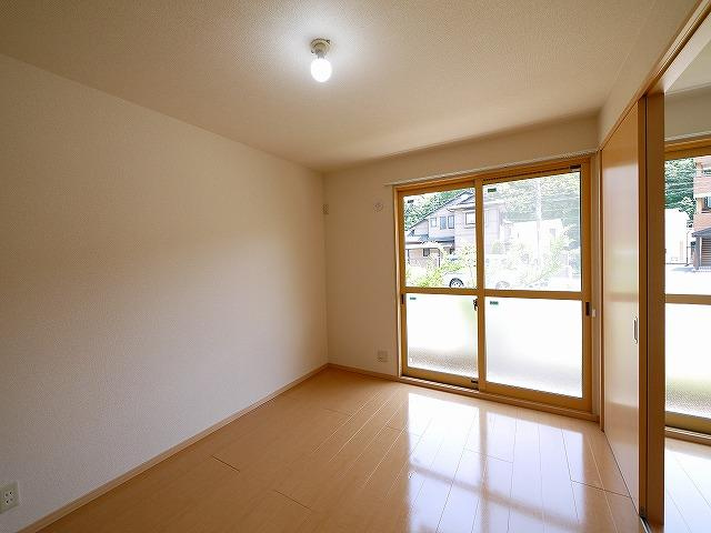 ガーデンパークC棟の洋室|洋室です