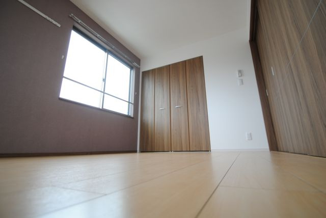 エクセラン朝妻の寝室