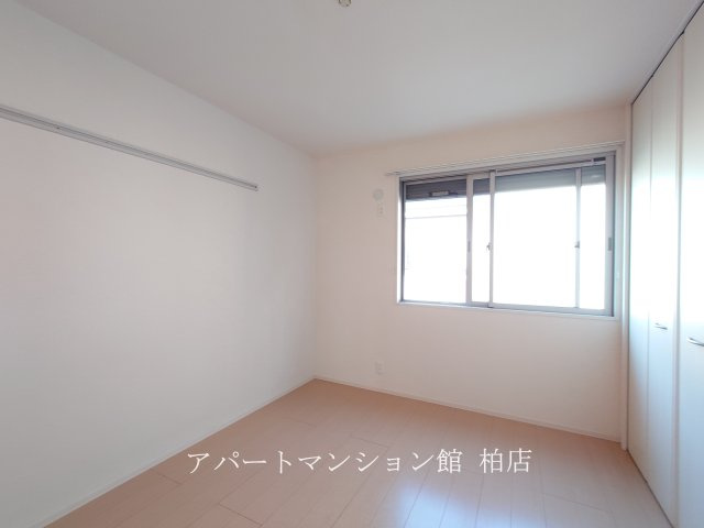 センターフィールドＢの洋室