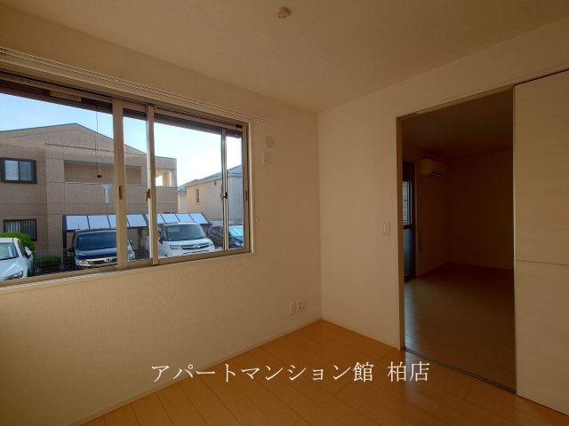 センターフィールドＢの洋室