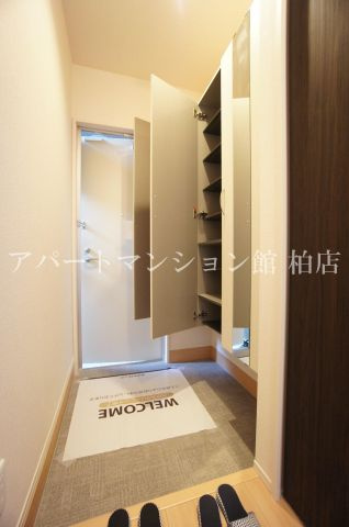 コンフォールコートの玄関