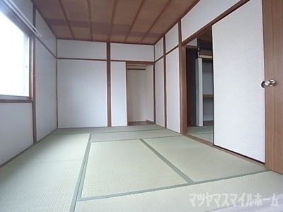 【和室】 | 灰塚4丁目貸家