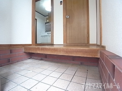【玄関】 | 灰塚4丁目貸家