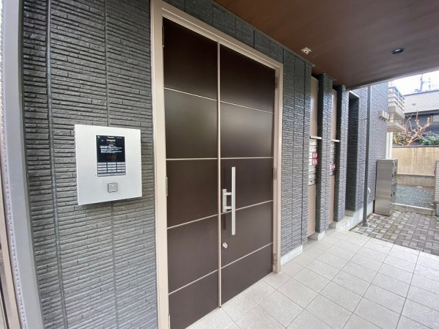 ベレオ神明のエントランス