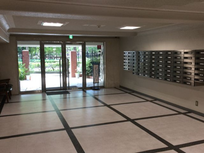 【エントランス】 | 秀和南茨木レジデンス