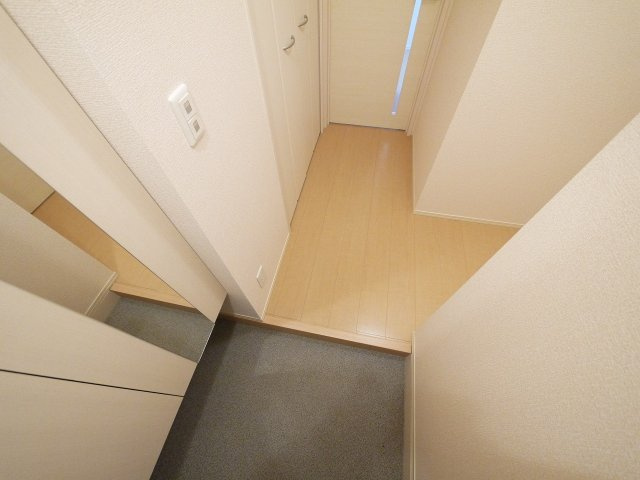 ヴィクトワール（神殿町）の玄関|ゆったりとした玄関です