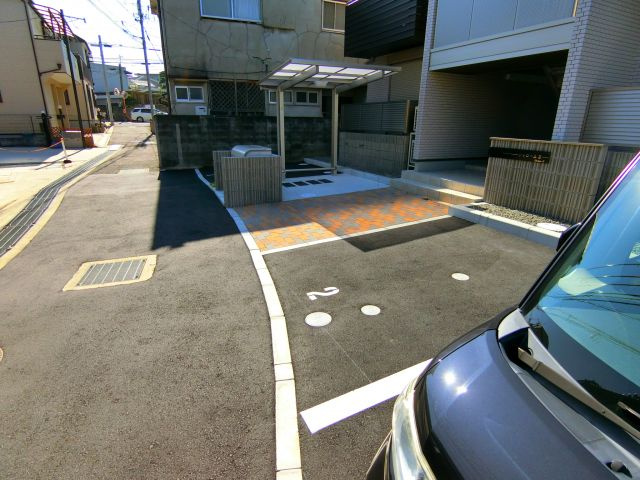 シャロームⅡの駐車場