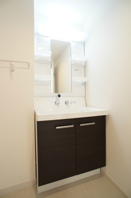 【独立洗面台】 | リブリ・アガイティーラ