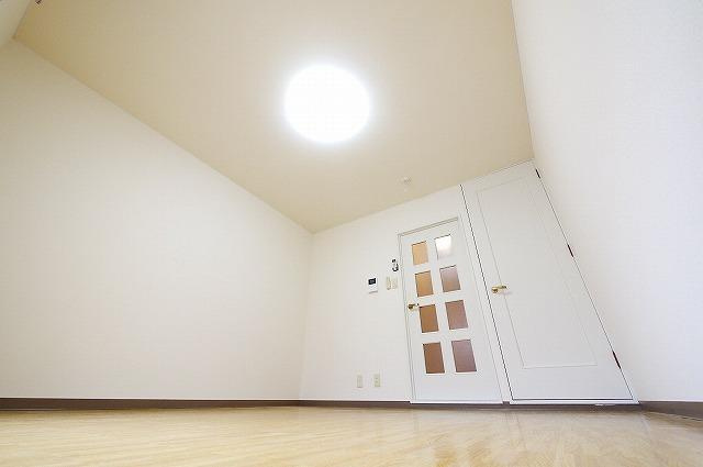 シャトー・ドゥ・クリヨンの居間・リビング|ゆったり過ごせる居間です