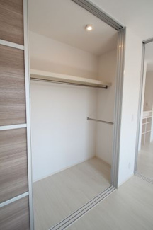 【収納】 | ミルクロス | 南側洋室の収納