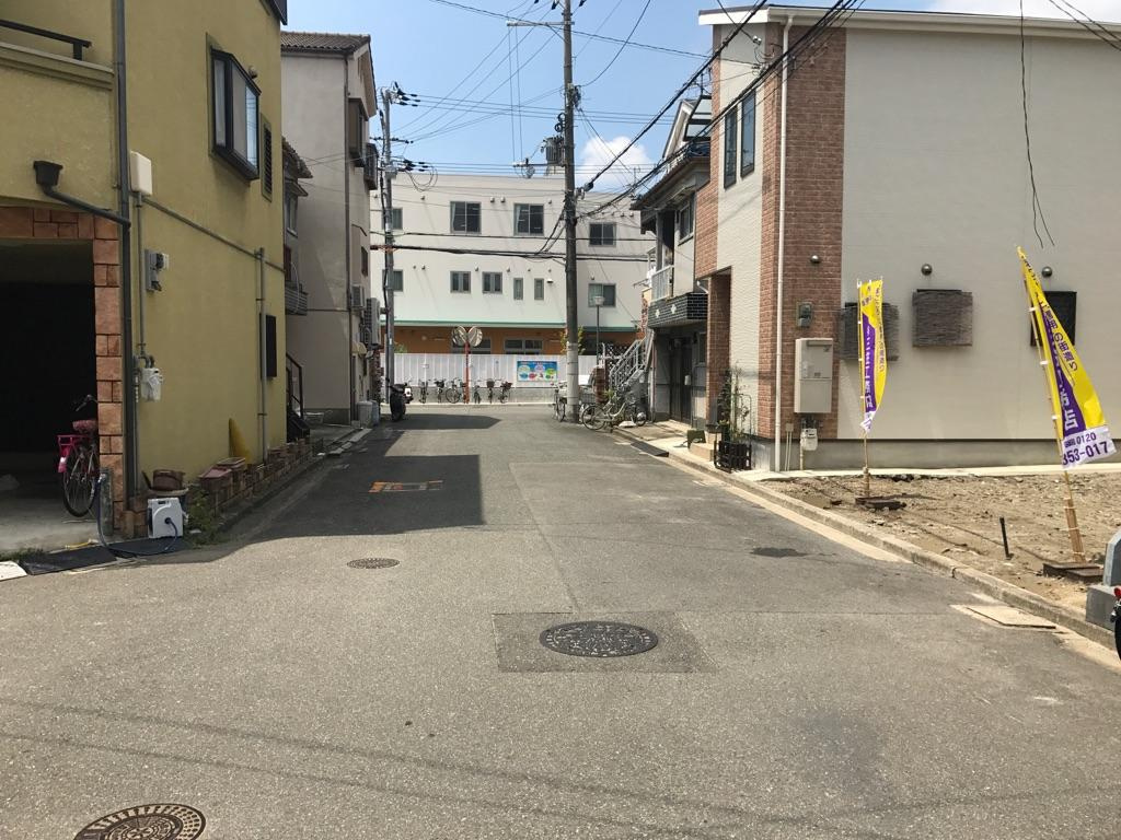 サン・タウン雁屋北町の前面道路含む現地写真
