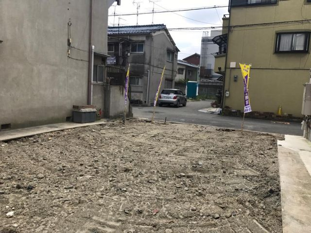 サン・タウン雁屋北町の前面道路含む現地写真