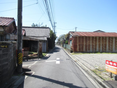 【前面道路含む現地写真】 | 津市白塚町　住宅用地 | 前面道路