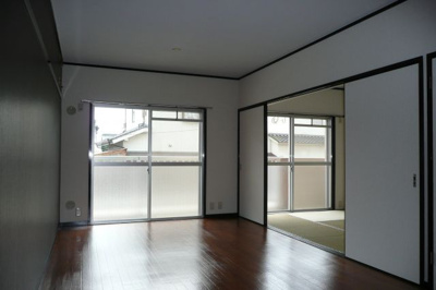 【居間・リビング】 | サルヴァトーレ玉川 | 居間です