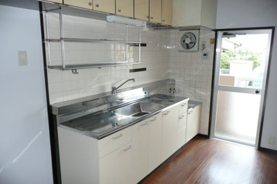 【キッチン】 | サルヴァトーレ玉川 | お料理しやすいキッチンです