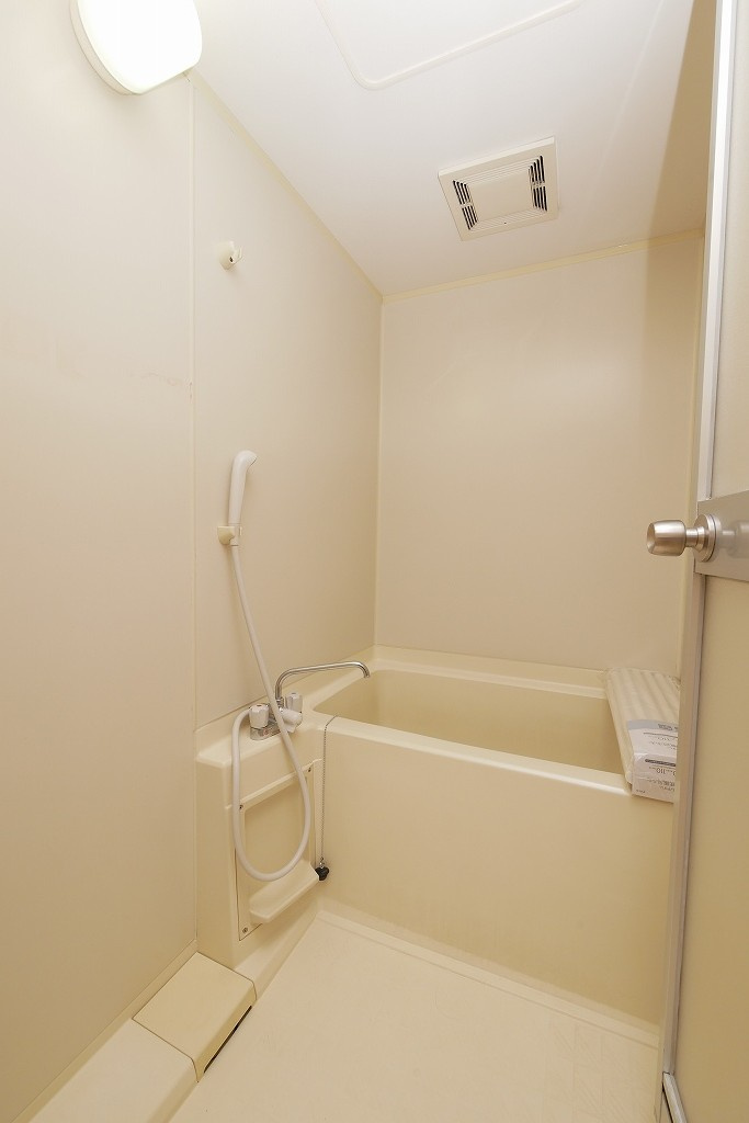 オハイオハイツの浴室|オハイオハイツ302号室　