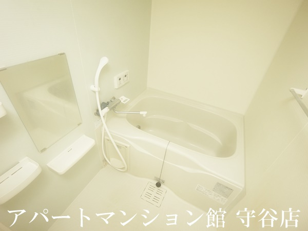 ガーデンシティBの浴室