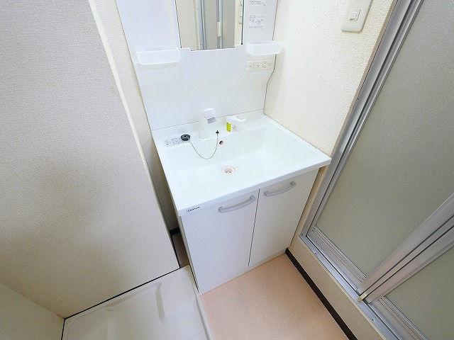 メゾン富雄の独立洗面台
