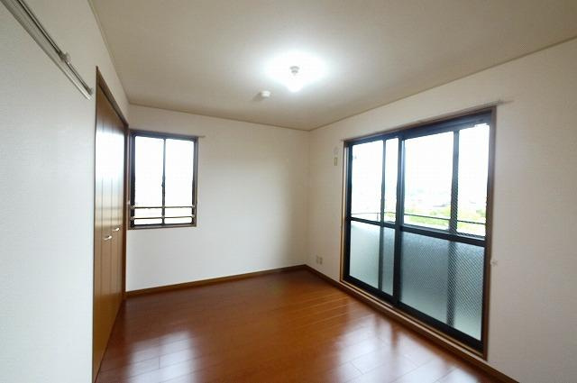 ベローチェ梅美台の寝室|落ち着いて過ごせるお部屋なので、寝室にいかがでしょうか