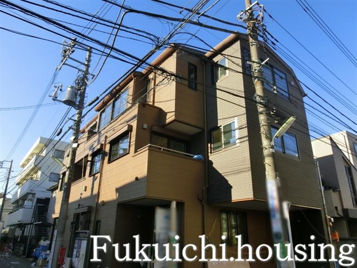 クレール経堂の外観