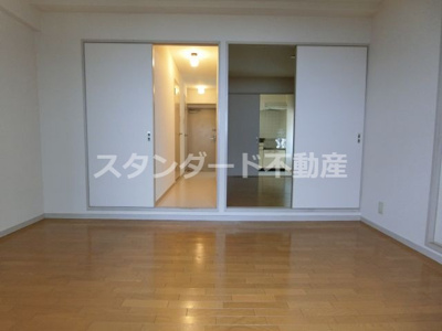 【洋室】 | サンサーラビル南森町