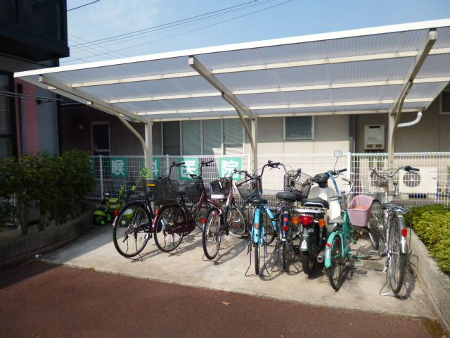 倉敷市上東のアパートのその他共用部分|自転車置き場