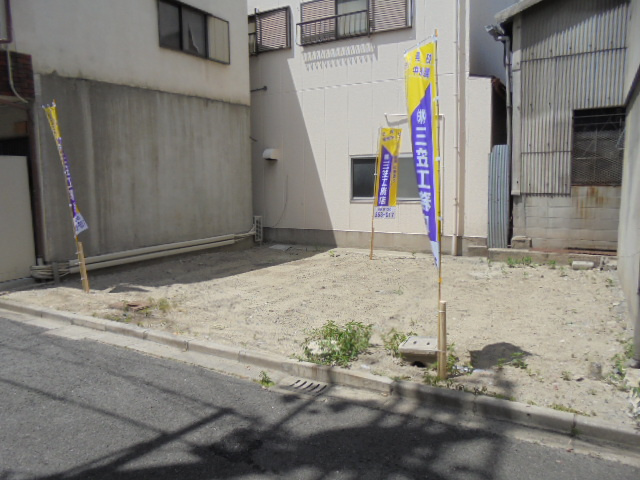 グラッド・タウン横堤５丁目の前面道路含む現地写真