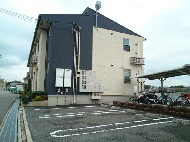 カルムの駐車場