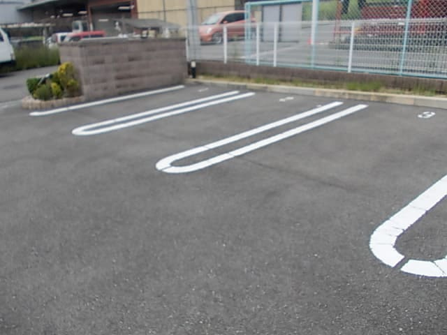 サザンクロスⅡの駐車場