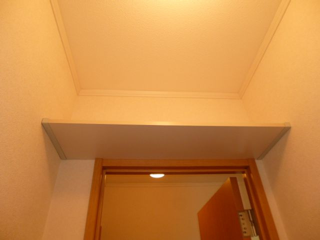 オランジュＤのトイレ|トイレ棚