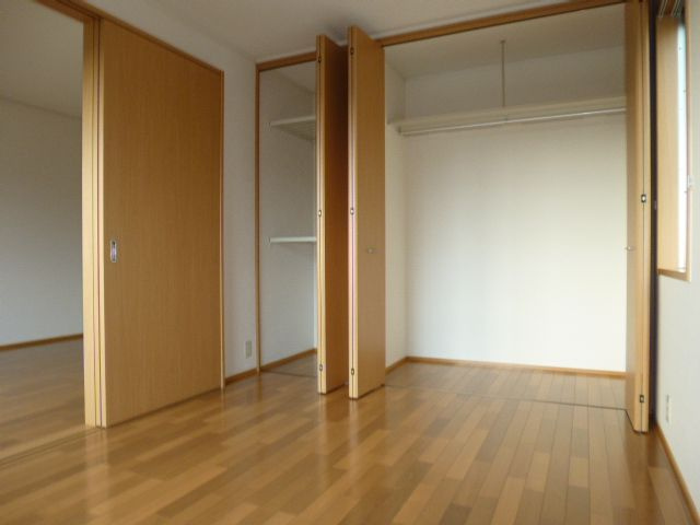 オランジュＤの収納|洋室