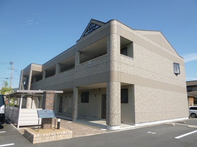 倉敷市真備町川辺のアパートの外観