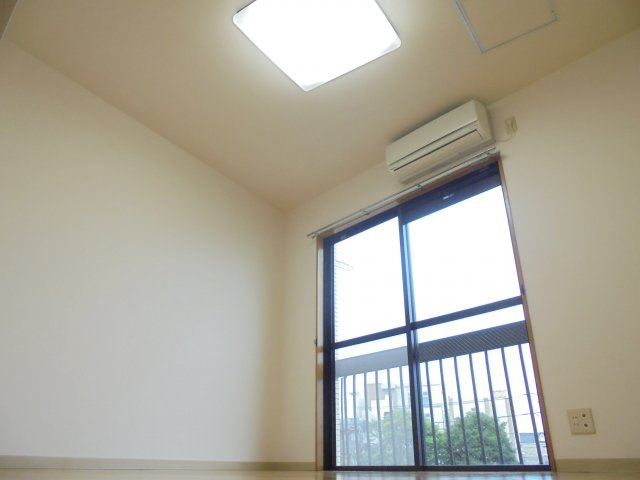 山崎ビルの内装