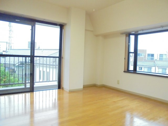 山崎ビルの居間・リビング