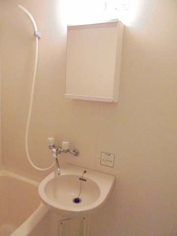 山崎ビルの洗面所