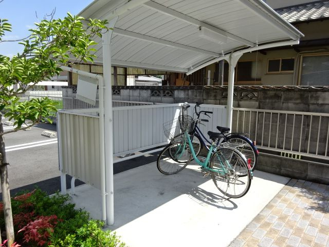 倉敷市中庄のアパートのその他共用部分|自転車置き場