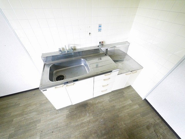 プラザ藤の木のキッチン|2階住居部分のキッチンです