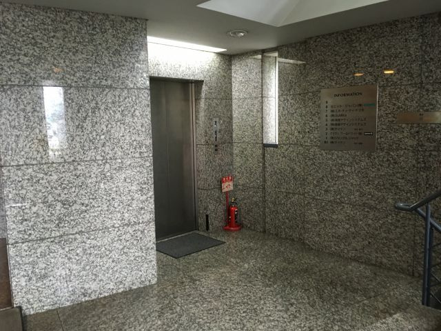テイケン東京ビルのエントランス