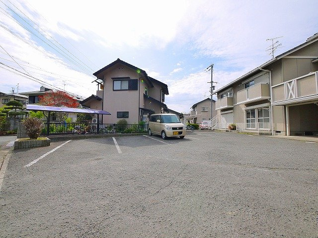 グリーンヒルズ都の駐車場|駐車場です