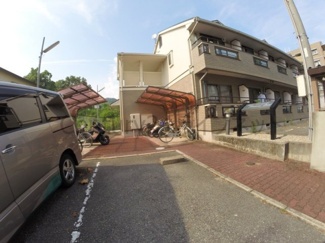 【駐車場】