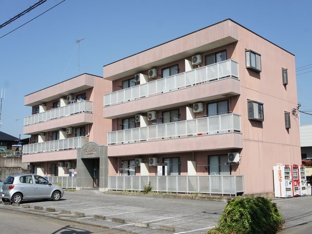 【外観】 | ＲａｎｄＲ(アールアンドアール) | 3階建てマンションです♪