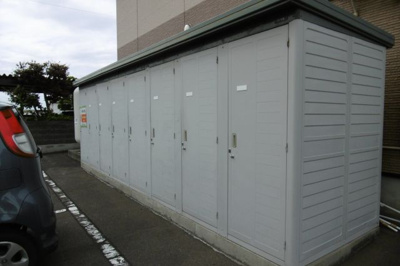 【収納】 | ハイセレールセレブA | 外物置  タイヤ収納