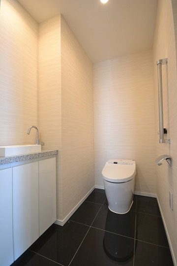 港区六本木３丁目の賃貸マンションのその他|トイレ