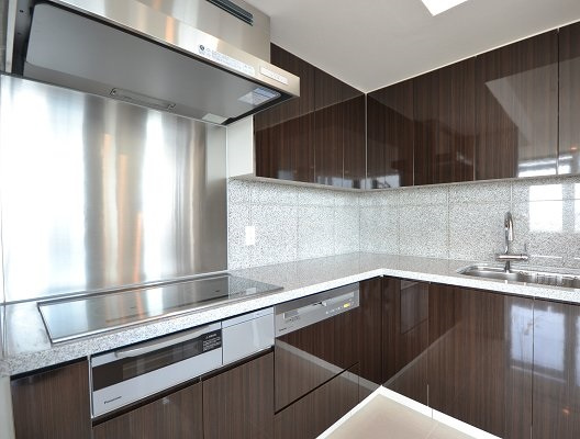 港区六本木３丁目の賃貸マンションのキッチン