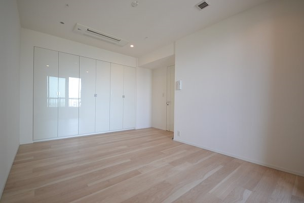 港区六本木３丁目の賃貸マンションの洋室