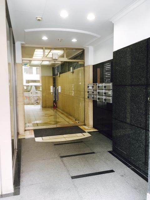 コスモタワーのエントランス